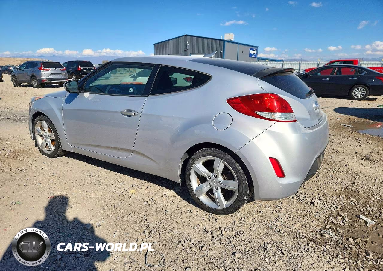 2015 Hyundai Veloster Base VIN:KMHTC6AD1FU230894 - 2