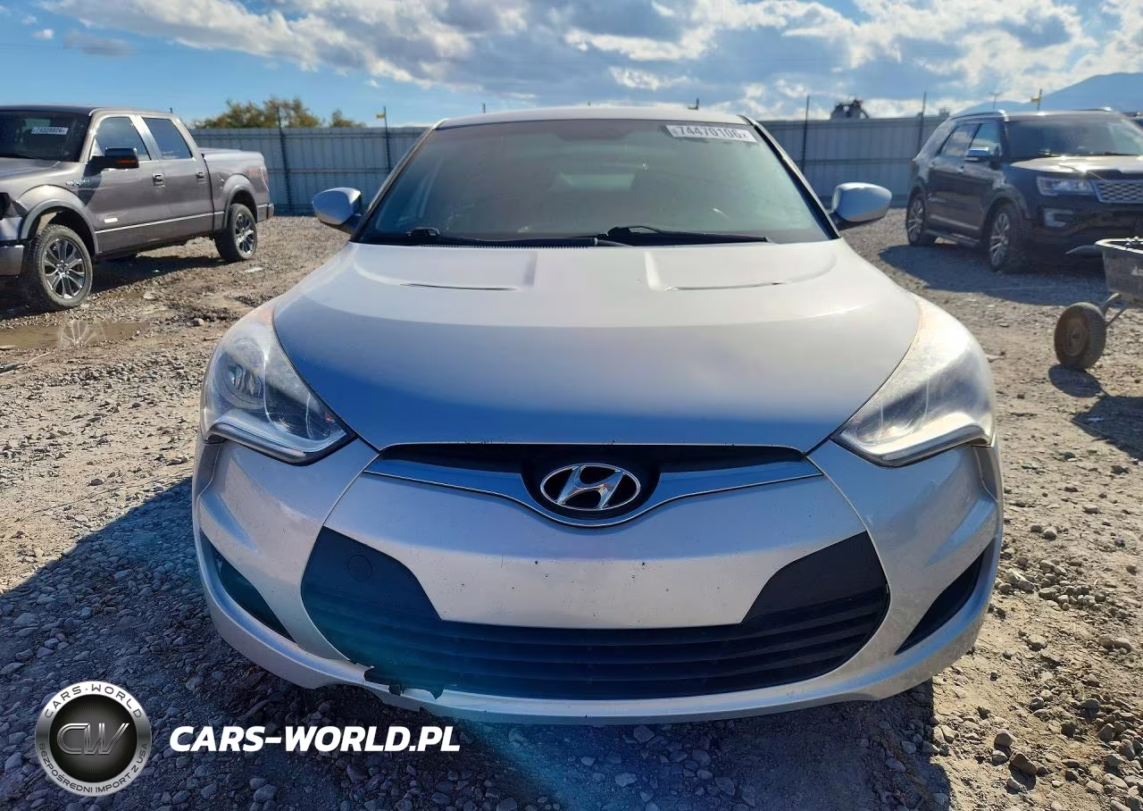2015 Hyundai Veloster Base VIN:KMHTC6AD1FU230894 - 5