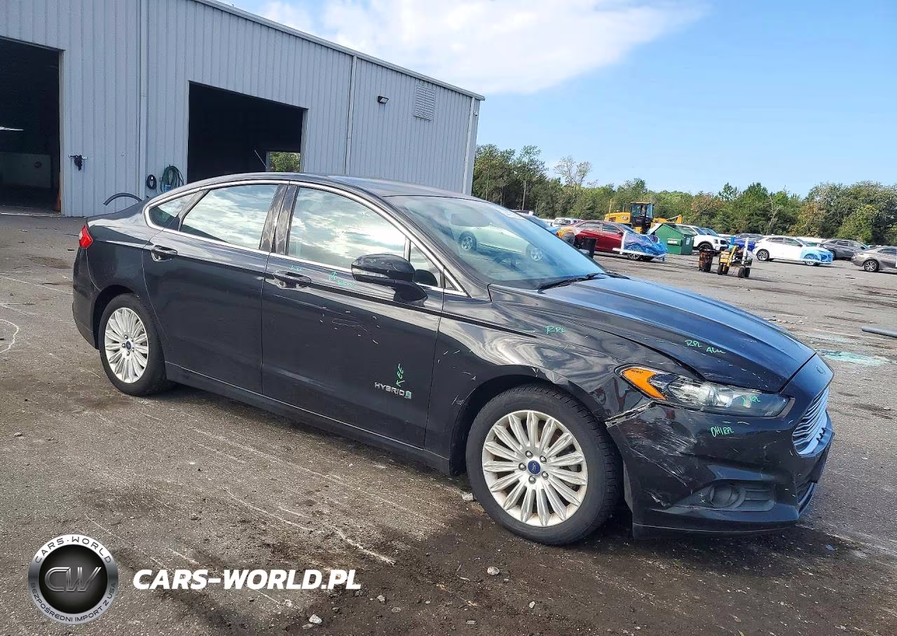 2015 Ford Fusion Se Hybrid VIN:3FA6P0LU1FR195688 - 4