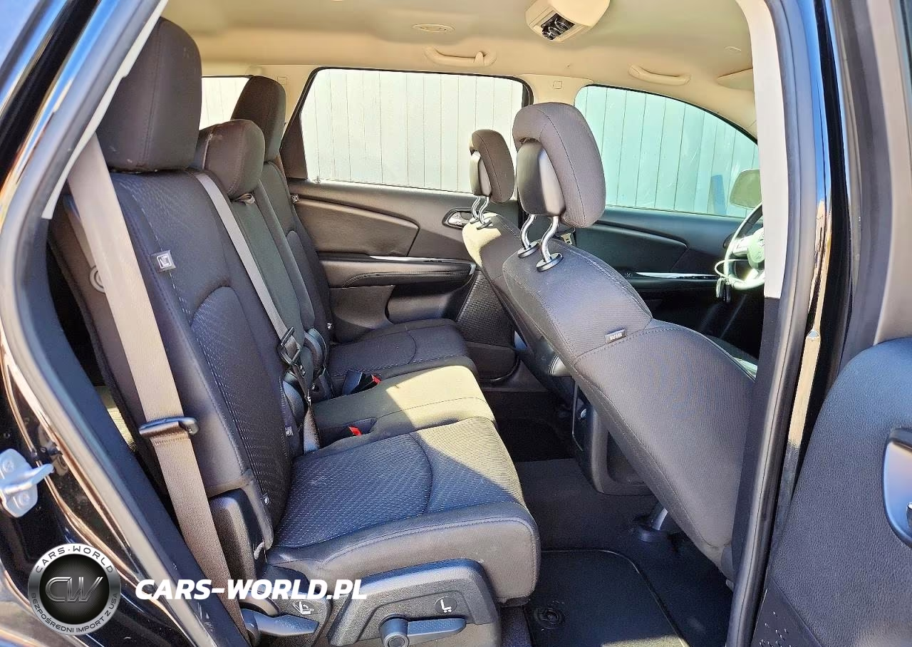 2018 Dodge Journey Se VIN:3C4PDCAB7JT196155 - 11