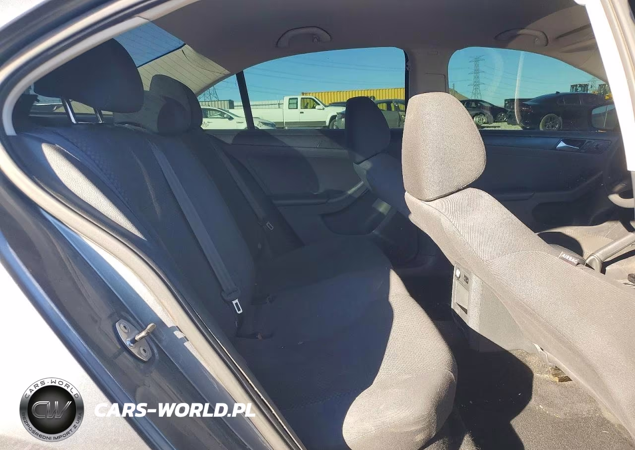2014 Volkswagen Jetta Base VIN:3VW2K7AJ7EM324437 - 10