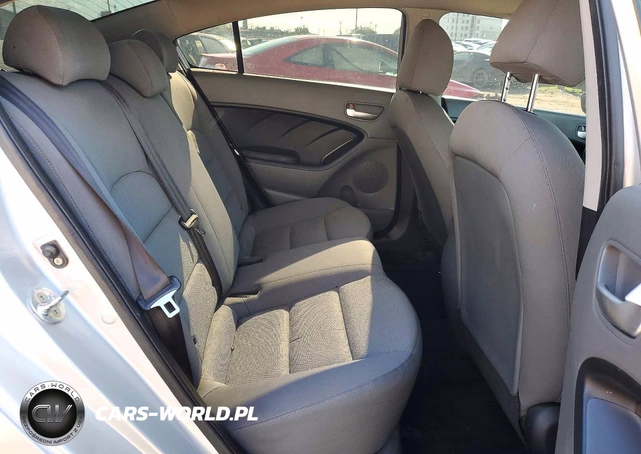 2017 Kia Forte Lx VIN:3KPFK4A71HE023782 - 10