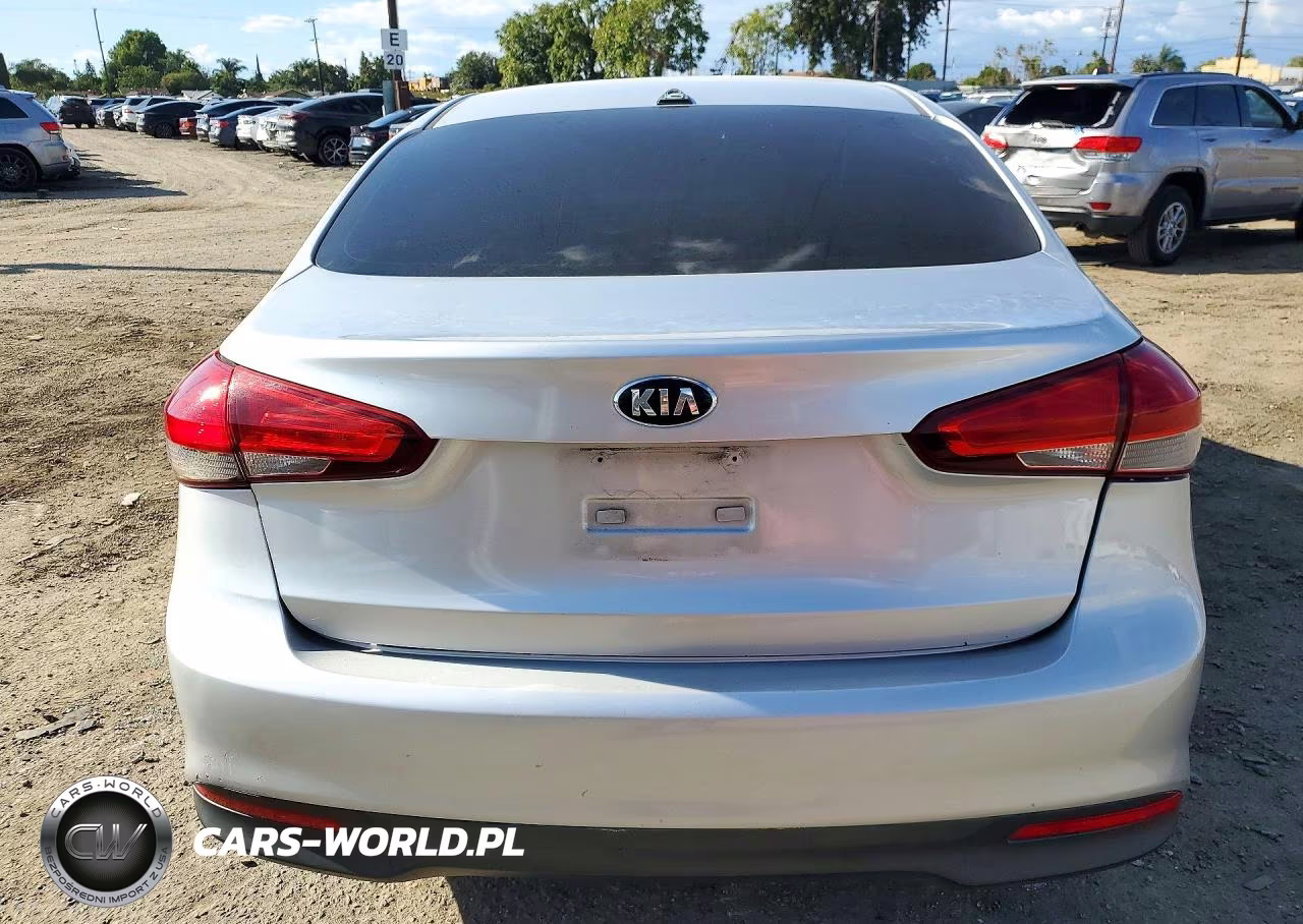 2017 Kia Forte Lx VIN:3KPFK4A71HE023782 - 6