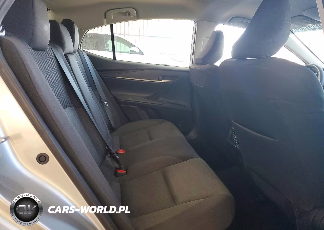 2025 Toyota Camry Le VIN:4T1DAACK4SU574030 - 10