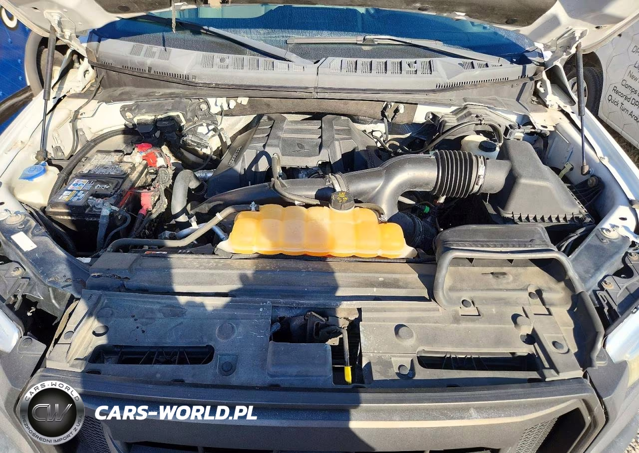 2015 Ford F150 VIN:1FTMF1EP6FFB25876 - 12