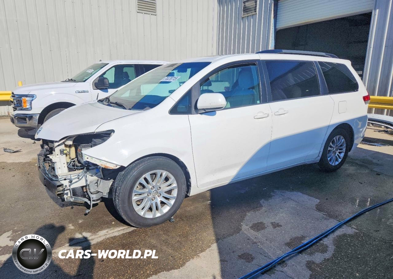 2014 Toyota Sienna Xle