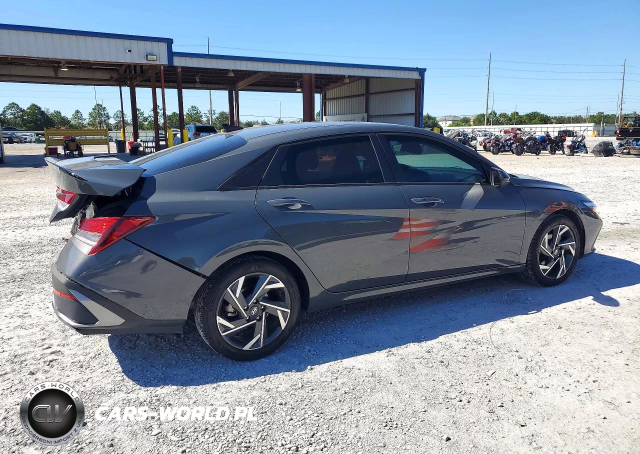 2025 Hyundai Elantra Sel Sport VIN:KMHLM4DGXSU867686 - 3