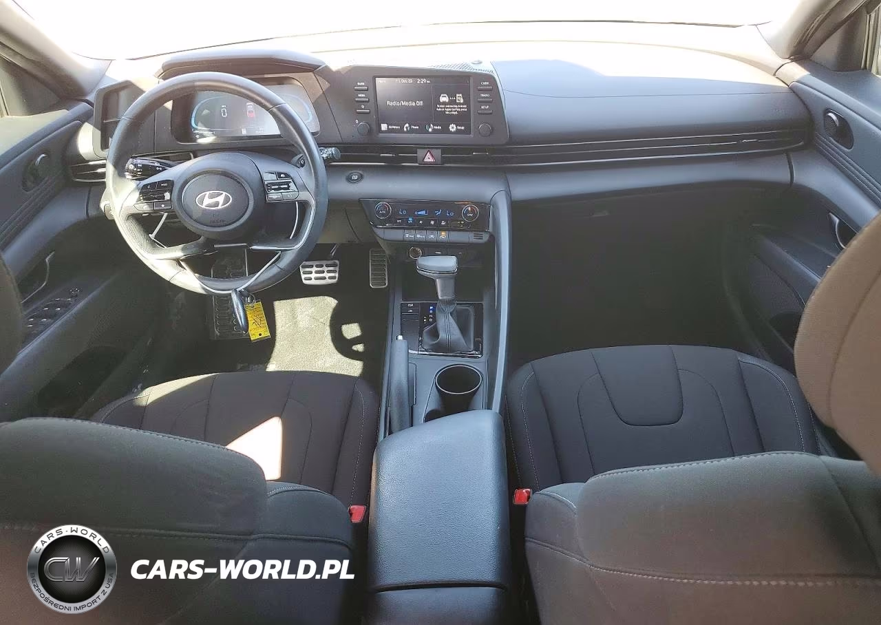 2025 Hyundai Elantra Sel Sport VIN:KMHLM4DGXSU867686 - 8
