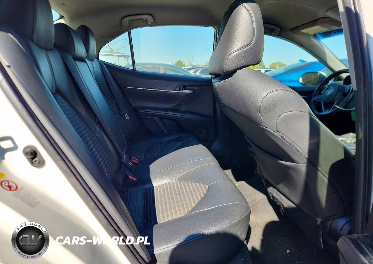2018 Toyota Camry Se VIN:JTNB11HK4J3004954 - 10
