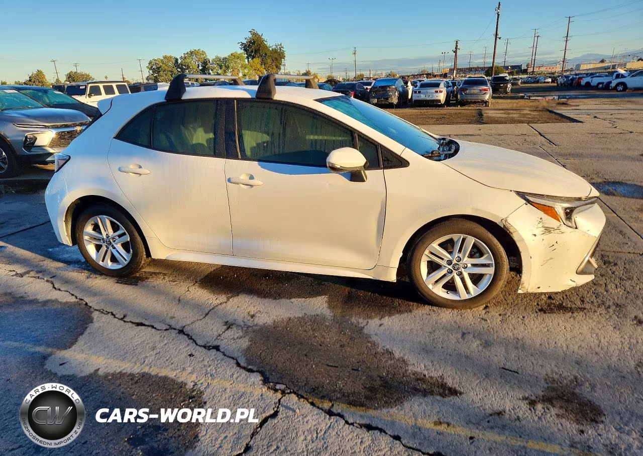 2021 Toyota Corolla Se VIN:JTND4MBE2M3109646 - 4