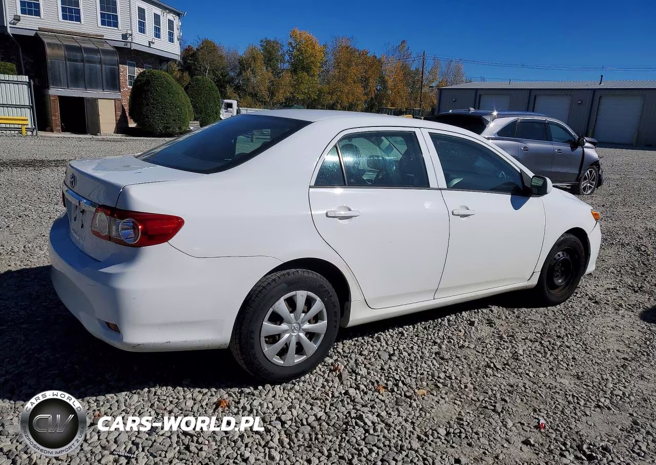 2013 Toyota Corolla L VIN:5YFBU4EE1DP182814 - 3