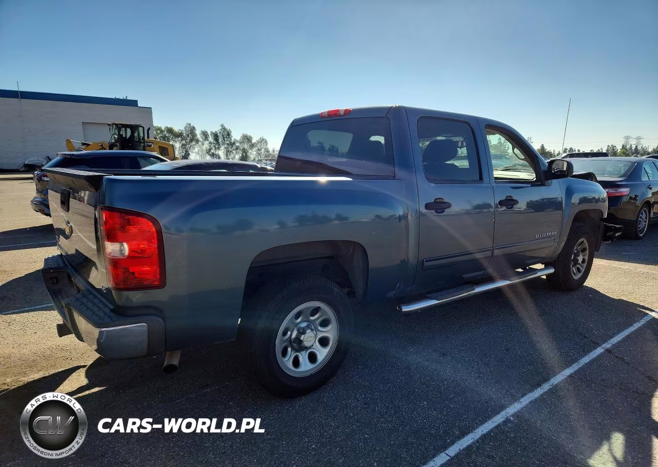 2011 Chevrolet Silverado C1500 Ls VIN:3GCPCREA2BG401091 - 3
