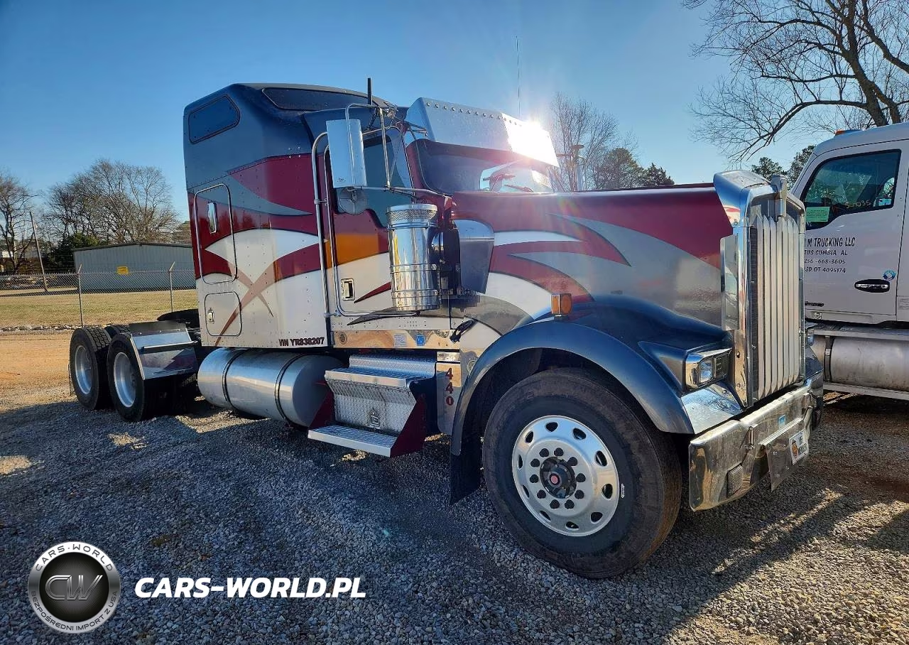 2000 Kenworth W900 Semi Truck