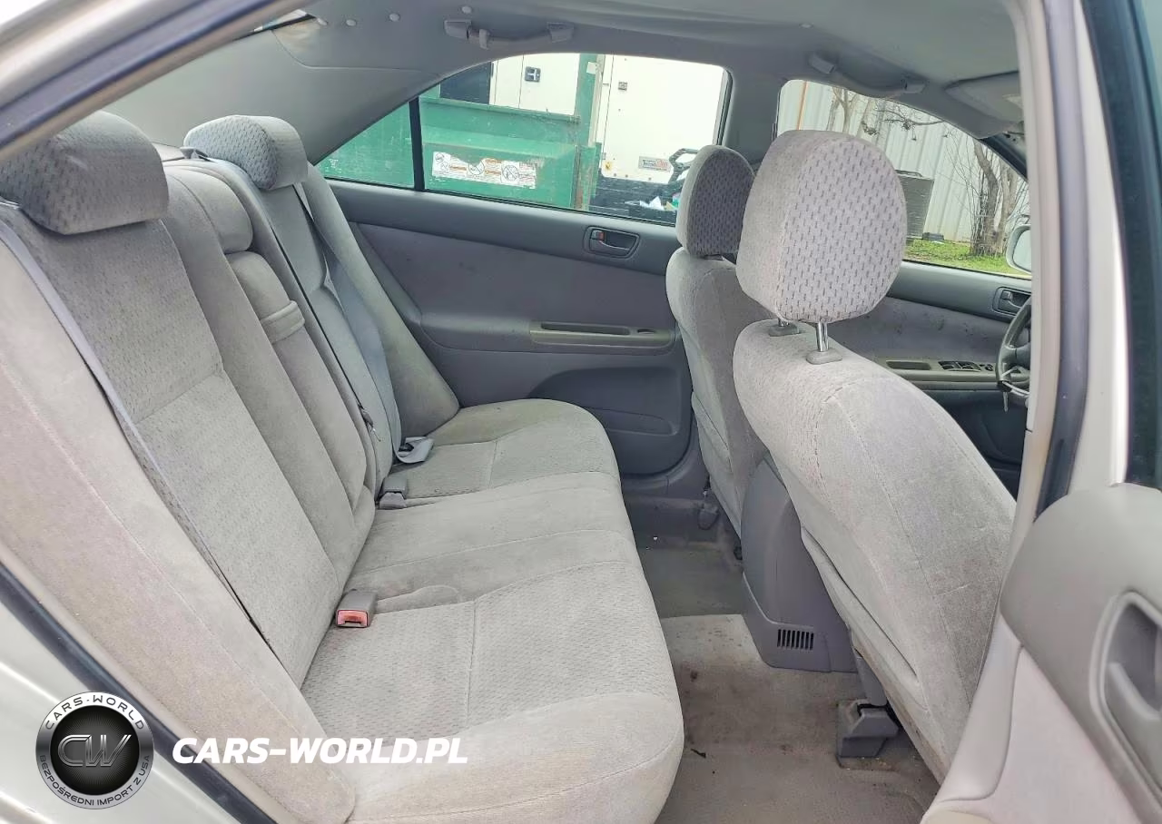 2003 Toyota Camry Le VIN:4T1BE32K83U222031 - 10