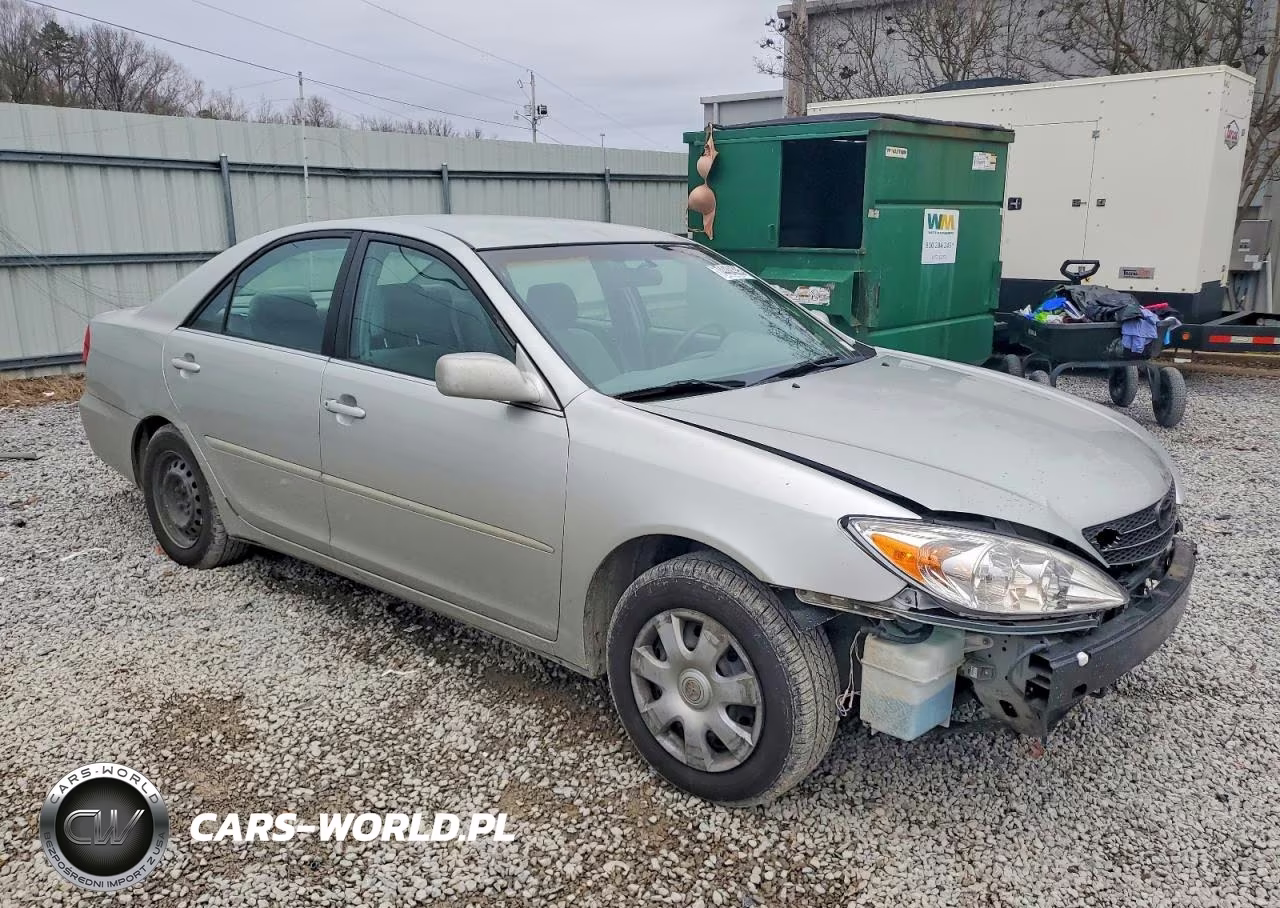 2003 Toyota Camry Le VIN:4T1BE32K83U222031 - 4