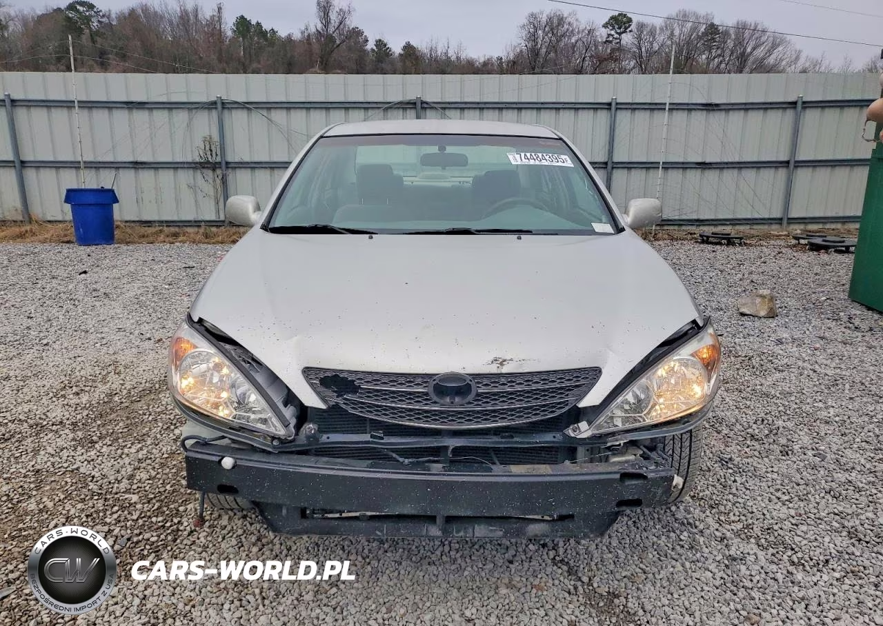 2003 Toyota Camry Le VIN:4T1BE32K83U222031 - 5