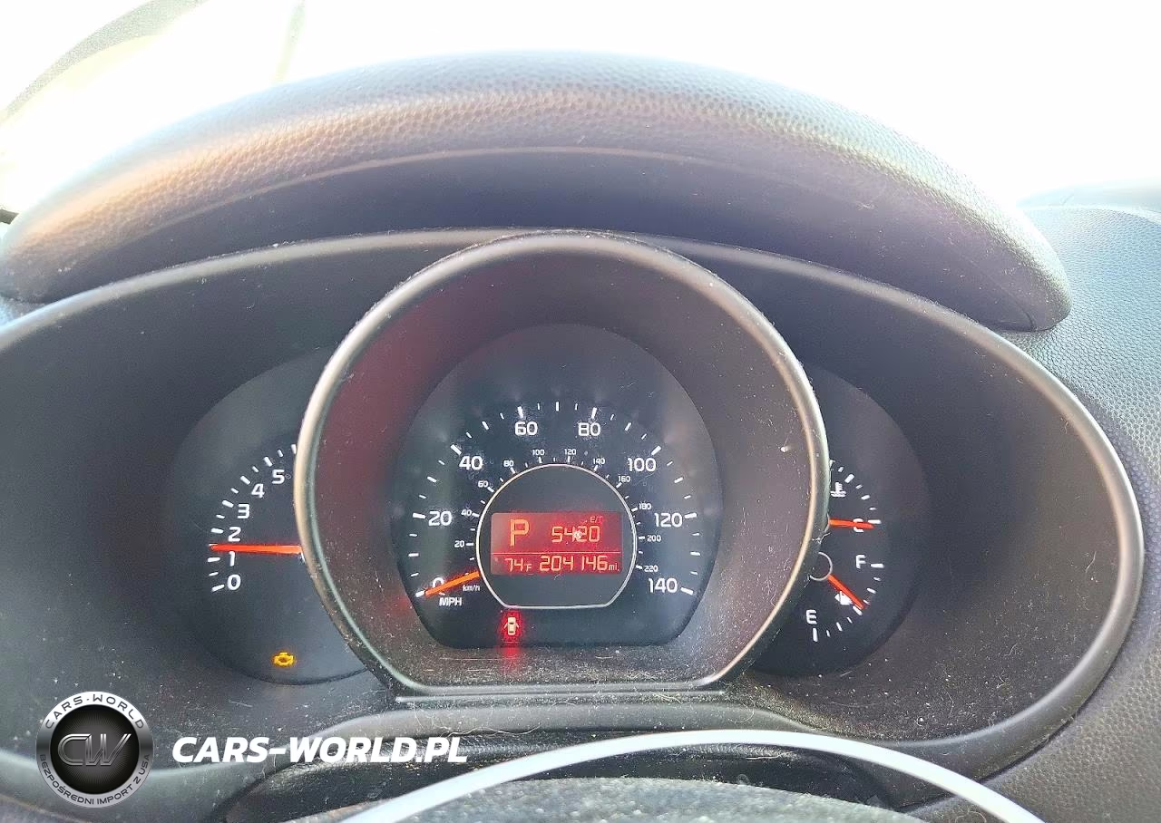2014 Kia Soul + VIN:KNDJP3A51E7066891 - 9
