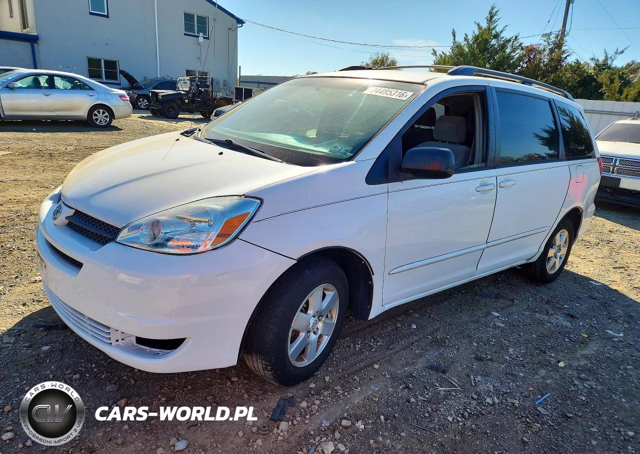 2004 Toyota Sienna Le 7 Passenger