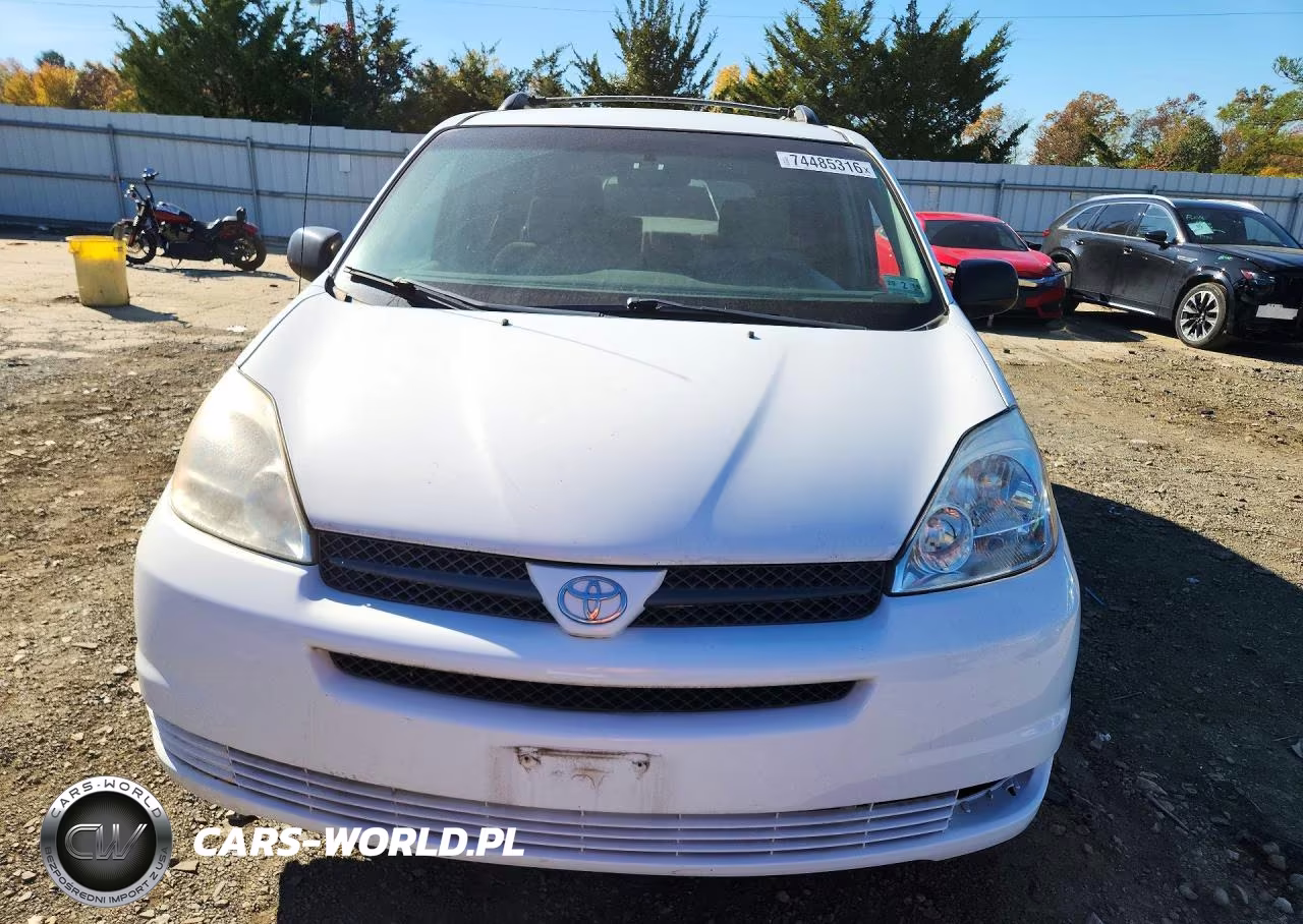 2004 Toyota Sienna Le 7 Passenger VIN:5TDZA23C44S114303 - 5