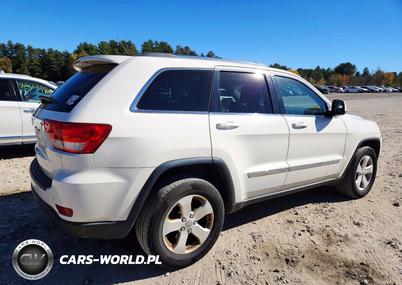 2012 Jeep Grand Cherokee Laredo VIN:1C4RJFAG7CC316386 - 3