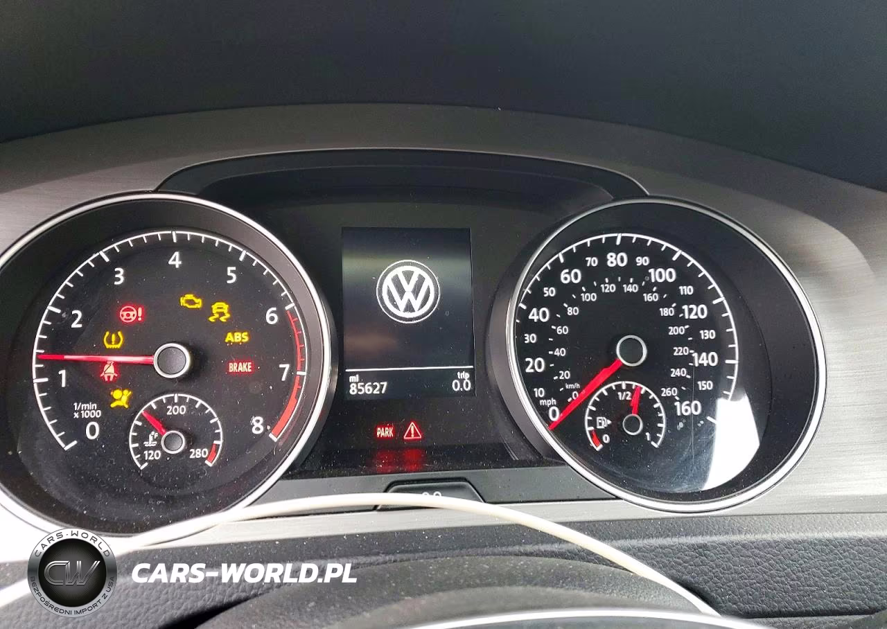 2015 Volkswagen Golf VIN:3VW817AU2FM099613 - 9