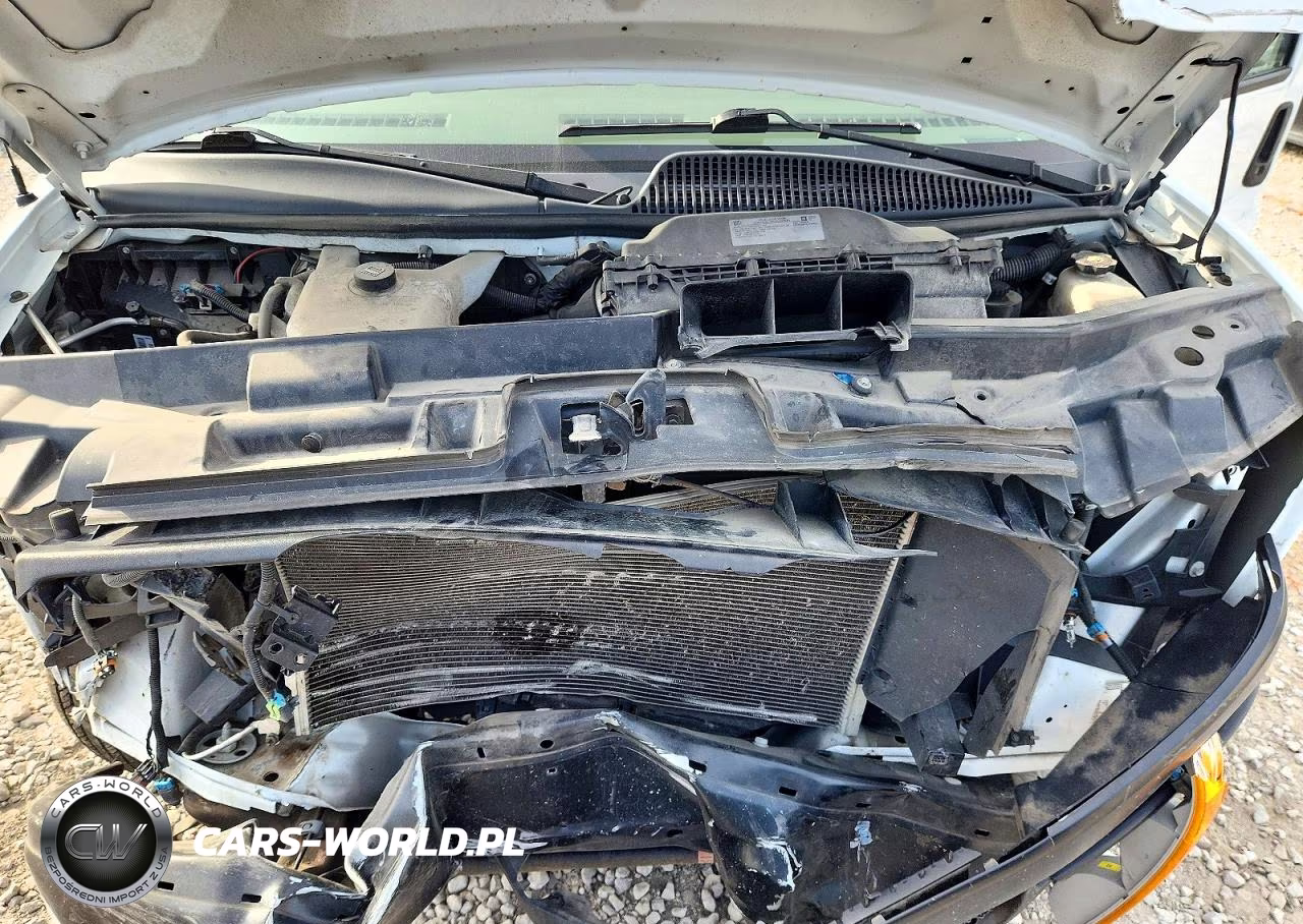 2020 Chevrolet Express G2500 VIN:1GCWGAFP4L1270718 - 12