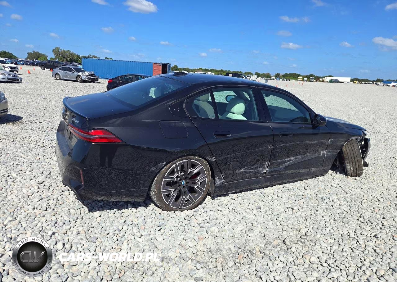 2026 BMW 550 Xe VIN:WBA13FK09TCV70204 - 3