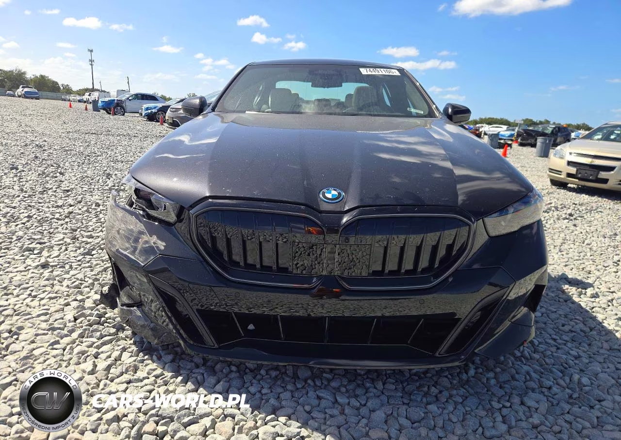 2026 BMW 550 Xe VIN:WBA13FK09TCV70204 - 5