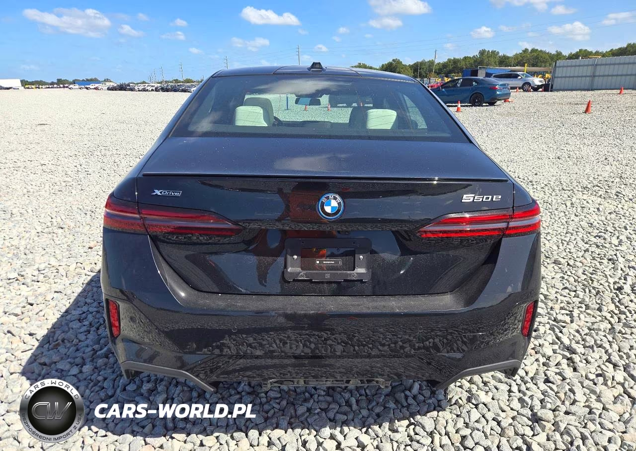 2026 BMW 550 Xe VIN:WBA13FK09TCV70204 - 6
