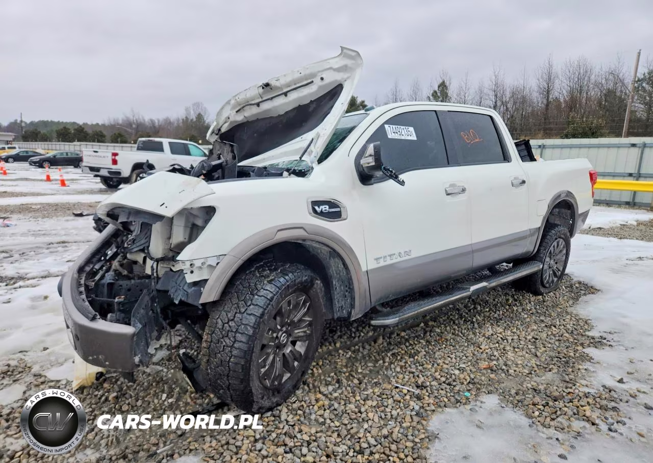2017 Nissan Titan Sv