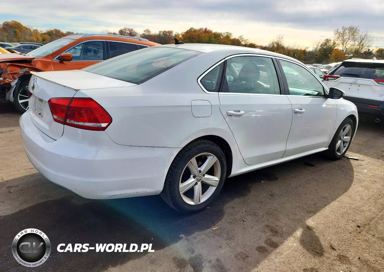 2012 Volkswagen Passat Se VIN:1VWBP7A3XCC039815 - 3