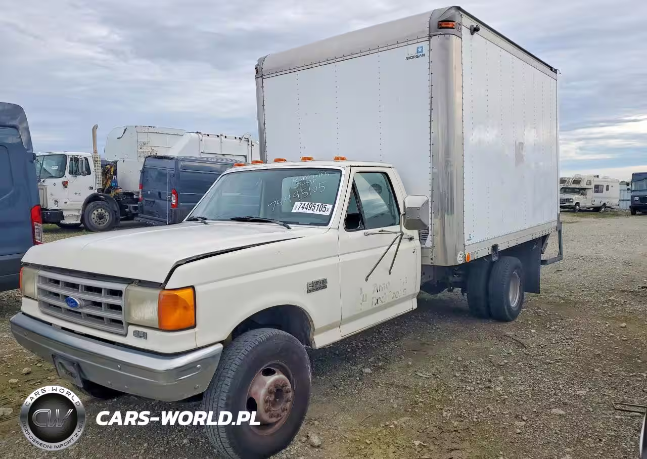 1990 Ford F Super Duty Box Truck