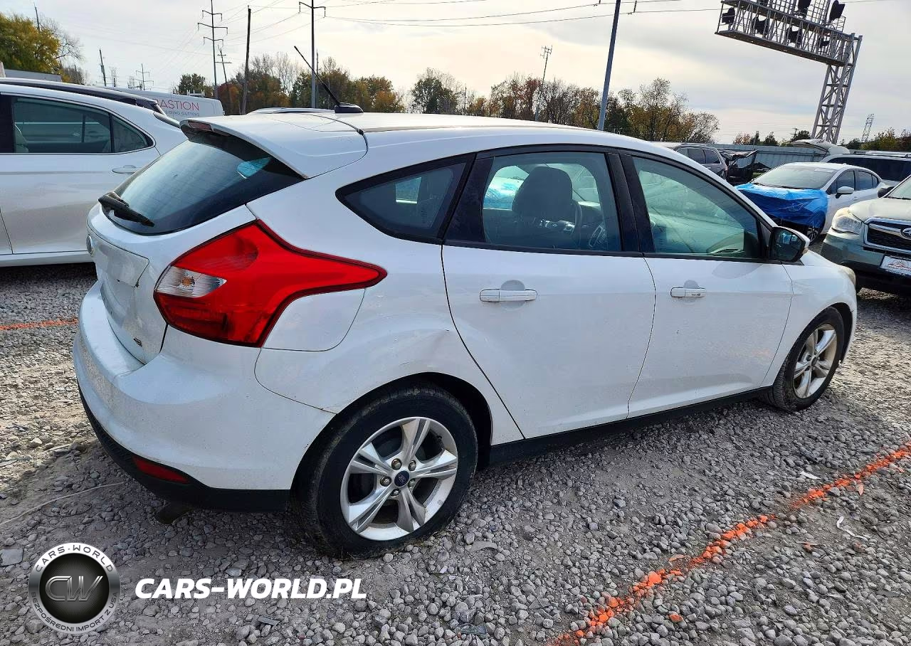2013 Ford Focus Se VIN:1FADP3K29DL341596 - 3