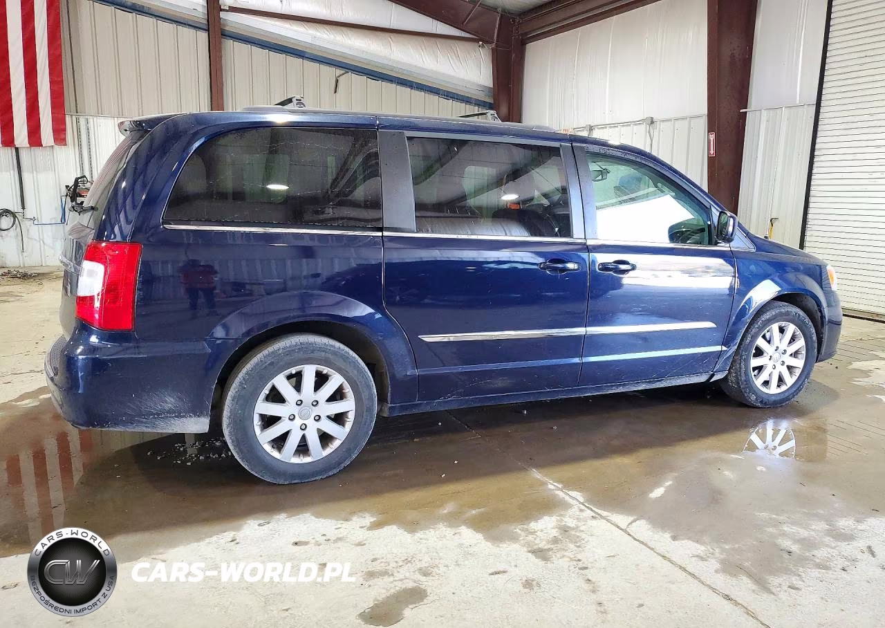 2016 Chrysler Town & Country Touring VIN:2C4RC1BG8GR157516 - 3