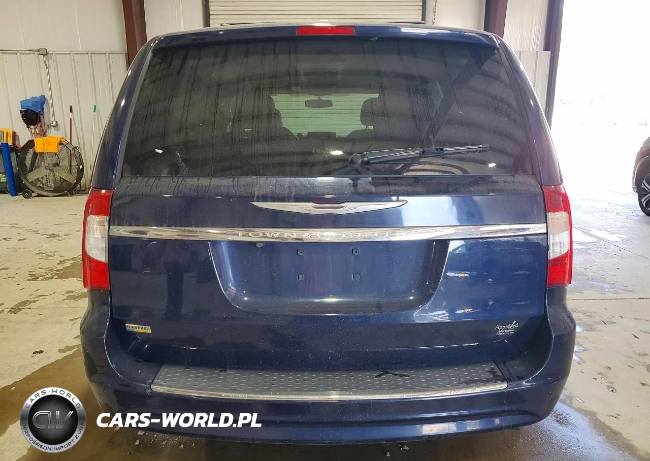 2016 Chrysler Town & Country Touring VIN:2C4RC1BG8GR157516 - 6
