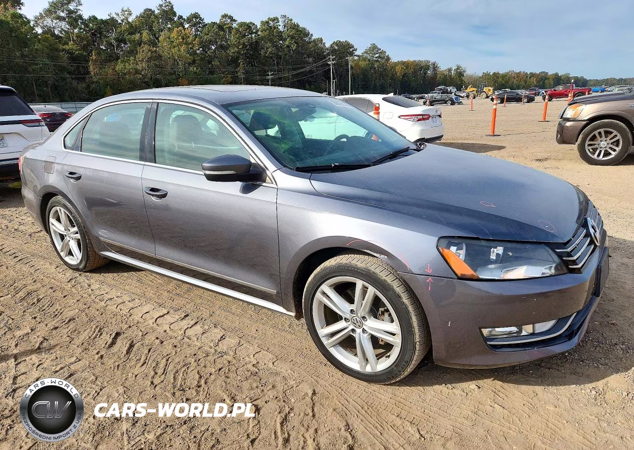 2014 Volkswagen Passat Sel VIN:1VWCN7A37EC098690 - 4