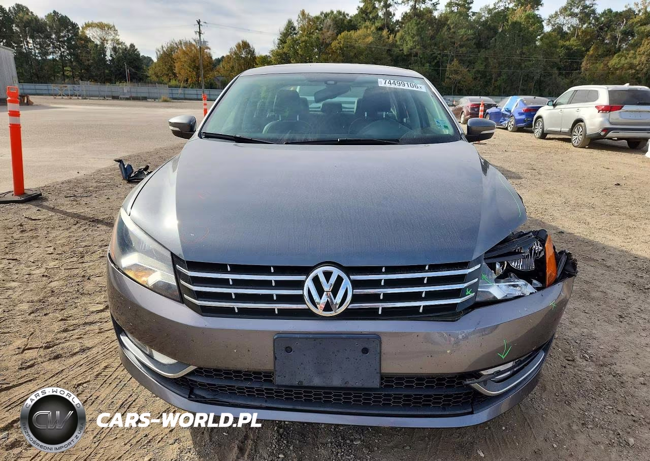 2014 Volkswagen Passat Sel VIN:1VWCN7A37EC098690 - 5