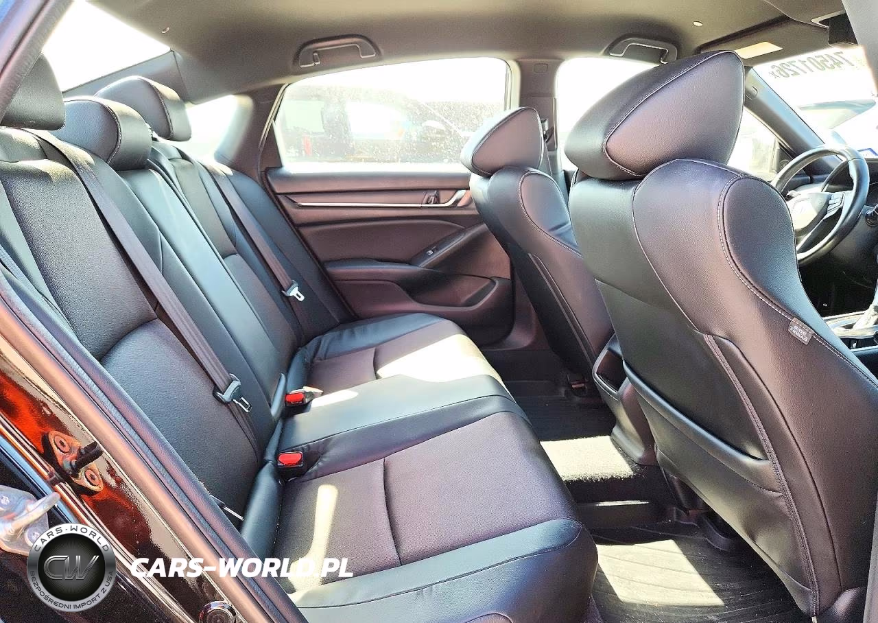2018 Honda Accord Sport VIN:1HGCV1F38JA200353 - 10