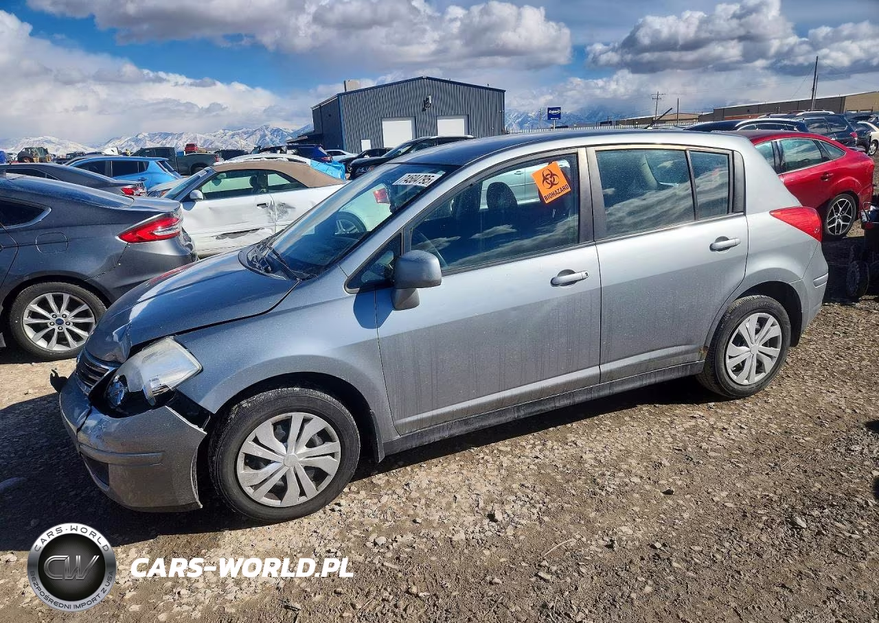 2011 Nissan Versa 1.8 S