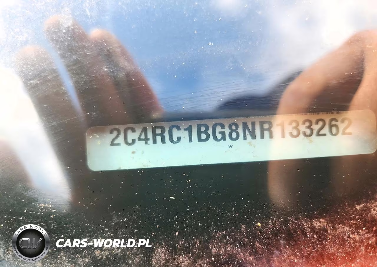undefined VIN:2C4RC1BG8NR133262 - 13
