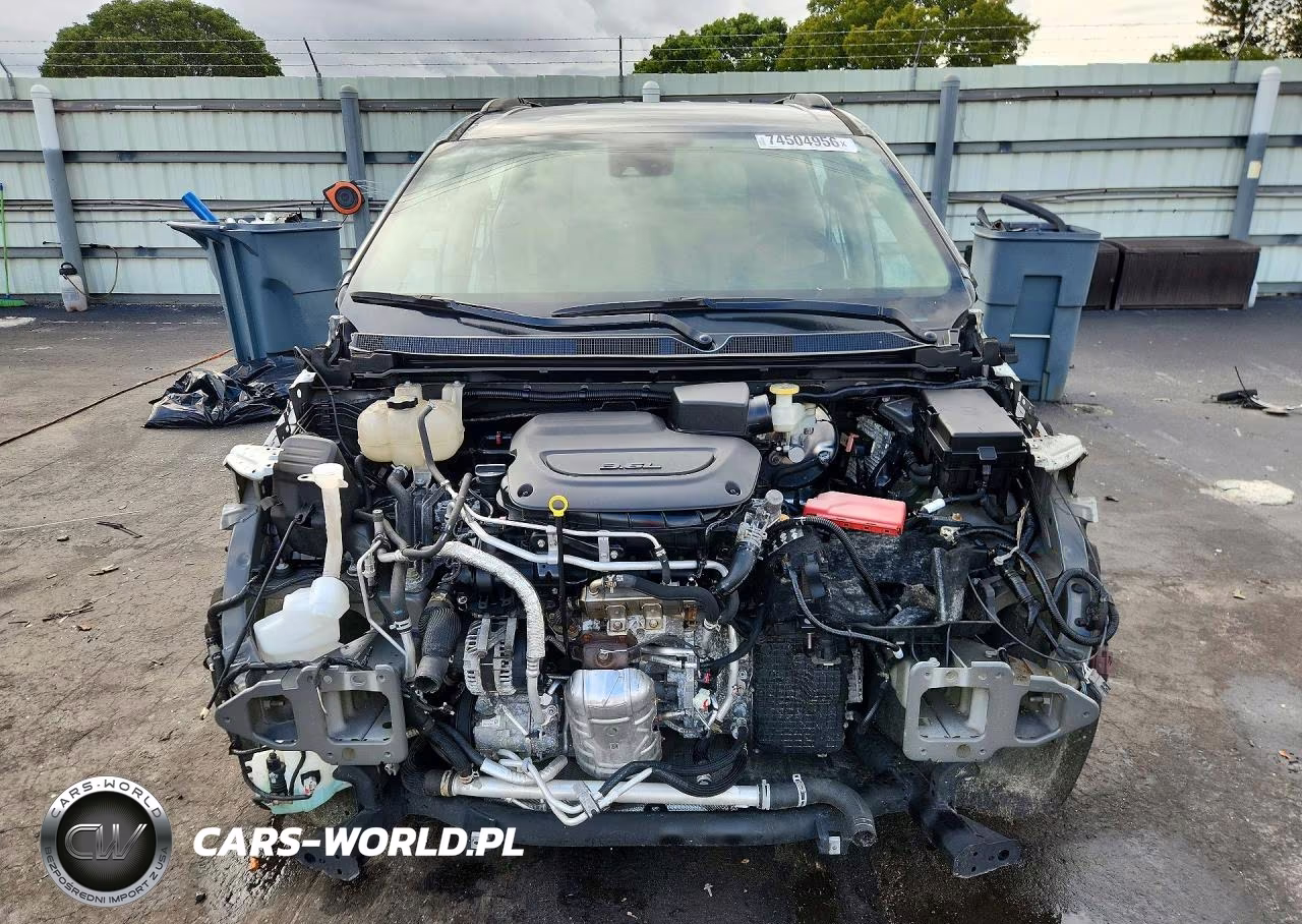 undefined VIN:2C4RC1BG8NR133262 - 5