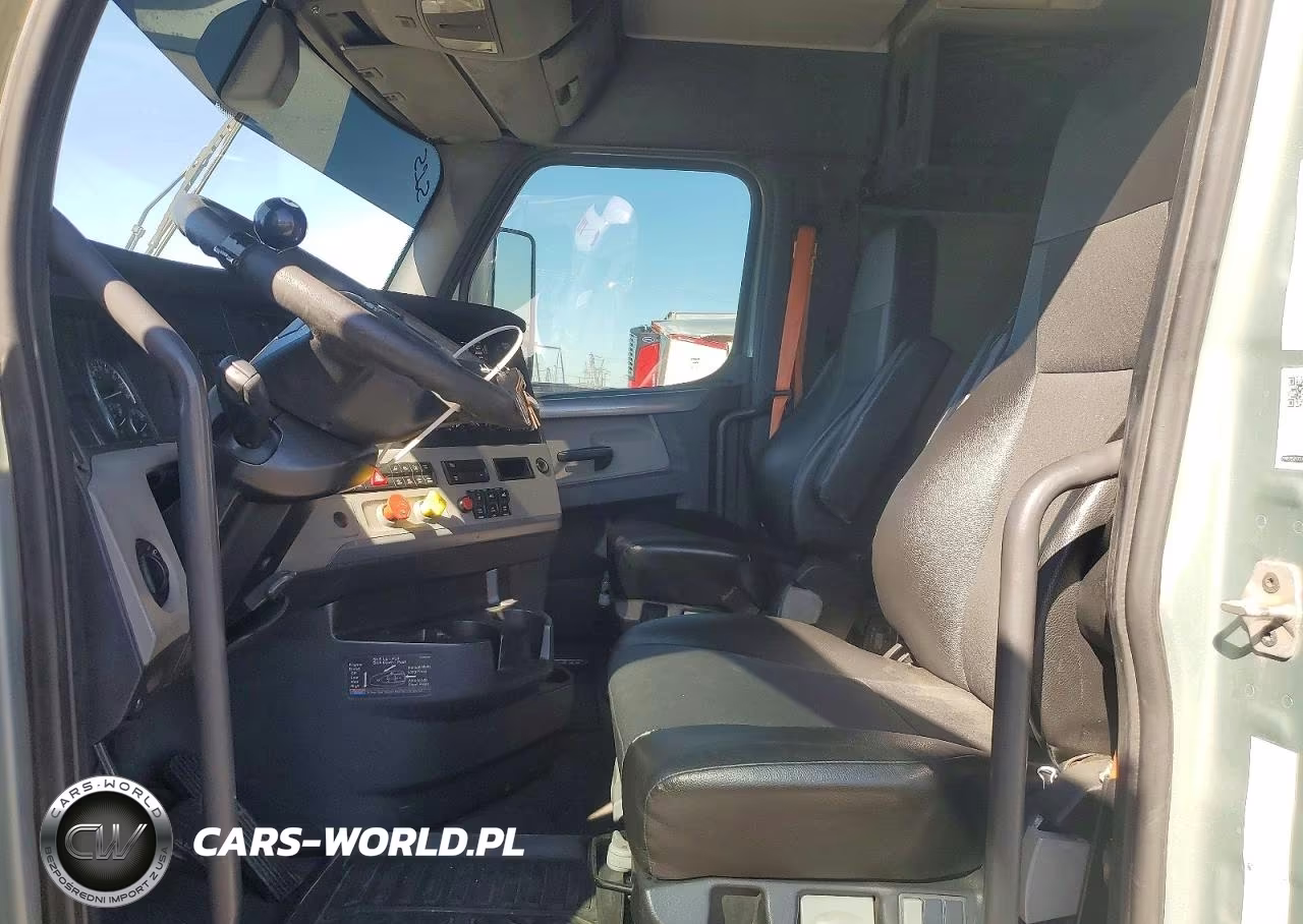 2018 Freightliner Cascadia 126 VIN:3AKJHHDR8JSHU5647 - 7