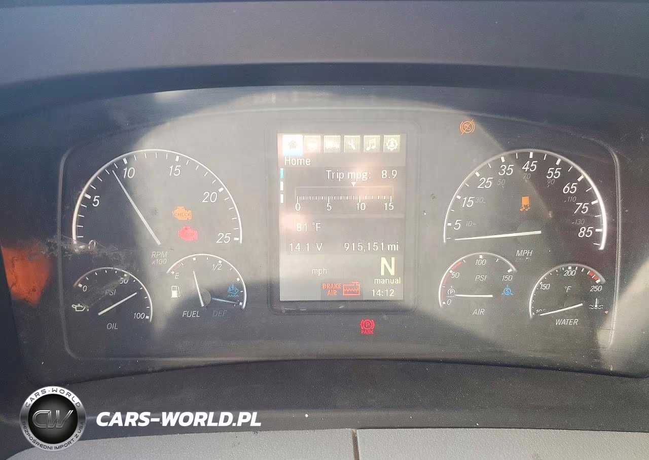 2018 Freightliner Cascadia 126 VIN:3AKJHHDR8JSHU5647 - 9