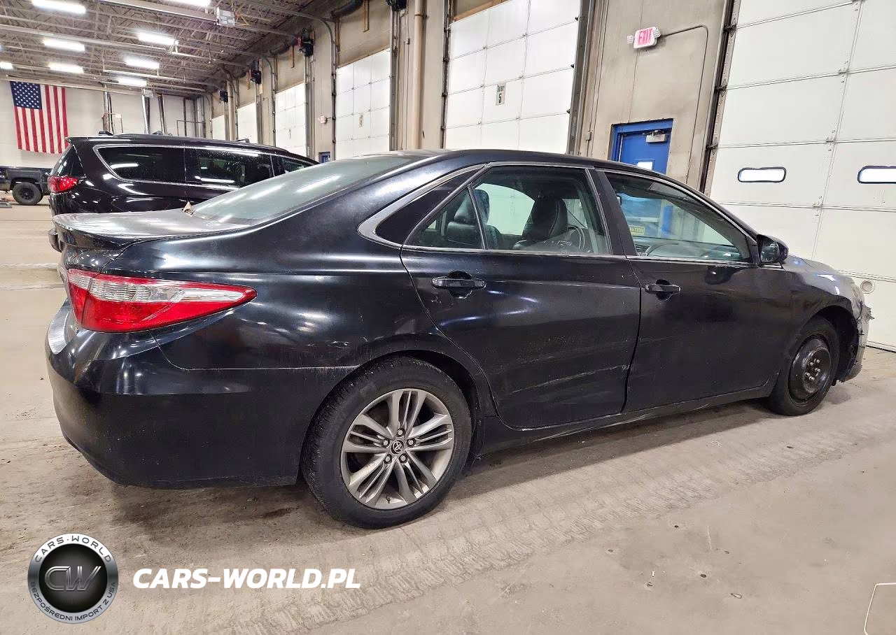 2015 Toyota Camry Se VIN:4T1BF1FKXFU914730 - 3