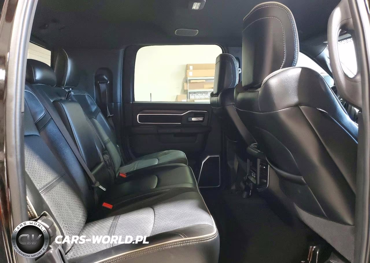 2024 Ram 3500 Laramie VIN:3C63R3ML3RG308885 - 10