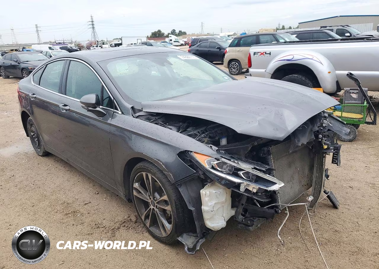2020 Ford Fusion Titanium VIN:3FA6P0D90LR137254 - 4