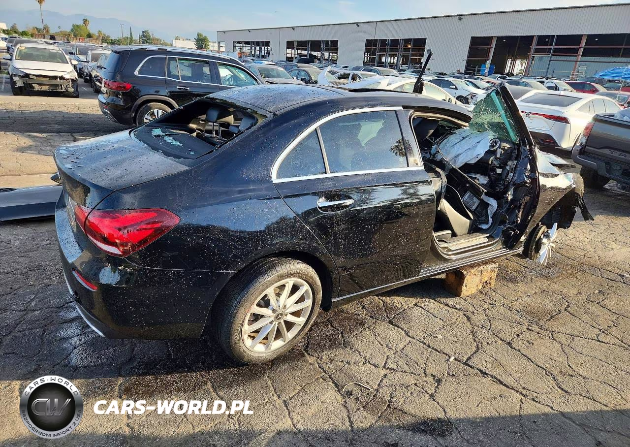 2021 Mercedes-Benz A 220 VIN:W1K3G4EB5MJ290378 - 3