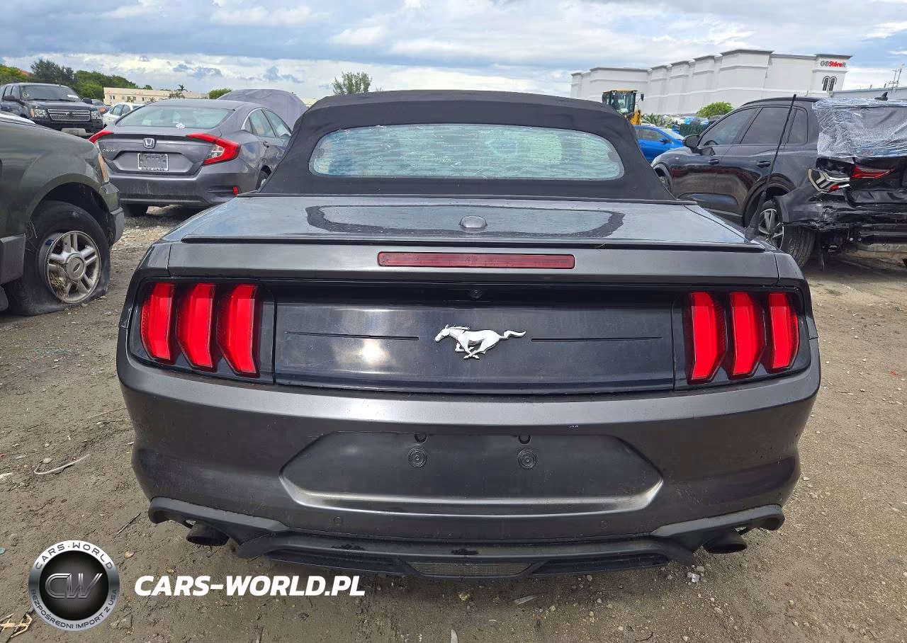 2018 Ford Mustang VIN:1FATP8UH7J5167523 - 5