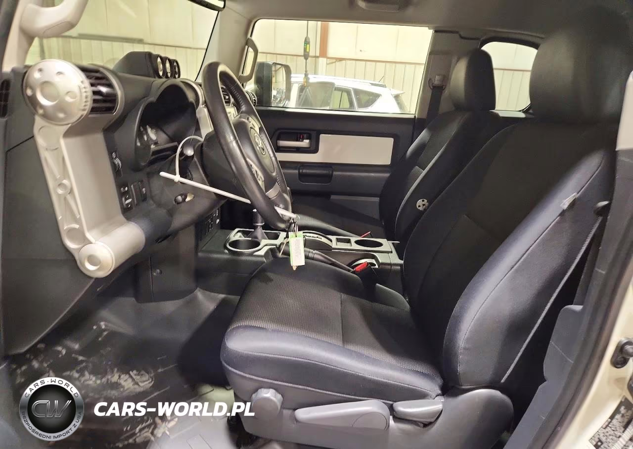 2014 Toyota Fj Cruiser Base VIN:JTEBU4BFXEK207945 - 7