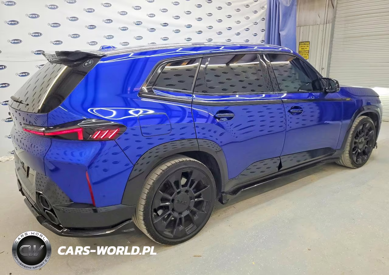 2023 BMW Xm VIN:5YM23CS0XP9S15459 - 3